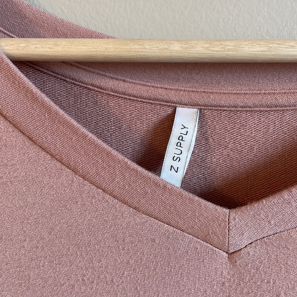 Z Supply Mauve Drop Shoulder Vneck Size Small - Picture 2 of 4